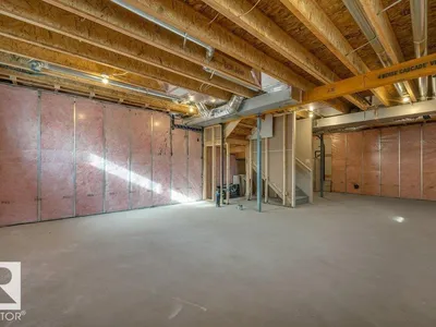 18643 19 AV NW photo 53