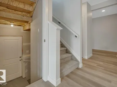 18643 19 AV NW photo 50