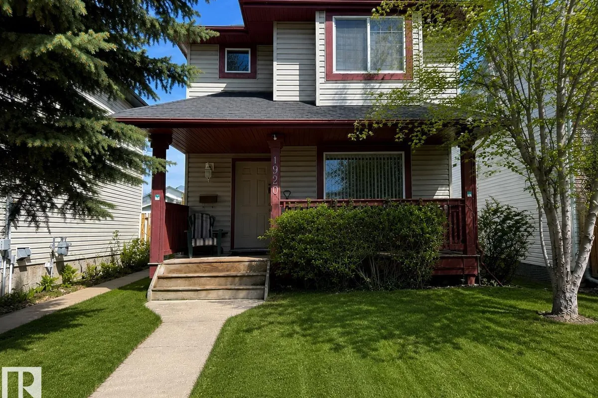 1920 37 AV NW exterior