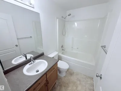 1920 37 AV NW photo 35
