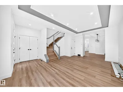 12906 123 ST NW photo 16