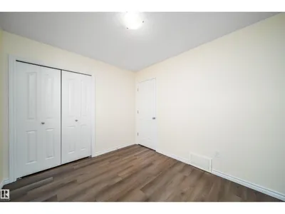 1126 36A AV NW photo 23