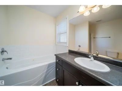 1126 36A AV NW photo 28