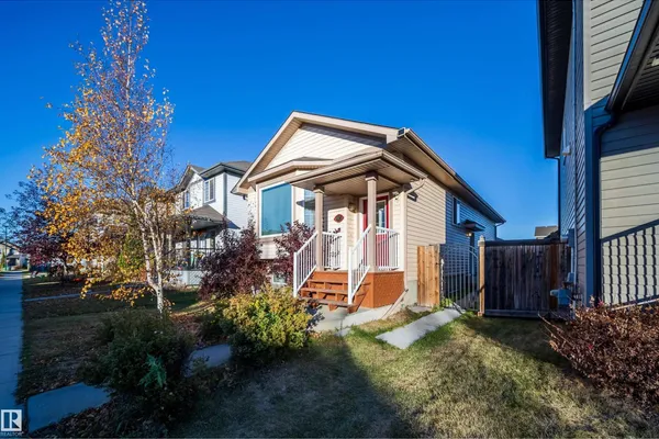 1126 36A AV NW photo 3