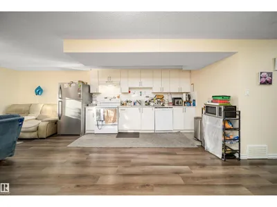 1126 36A AV NW photo 40