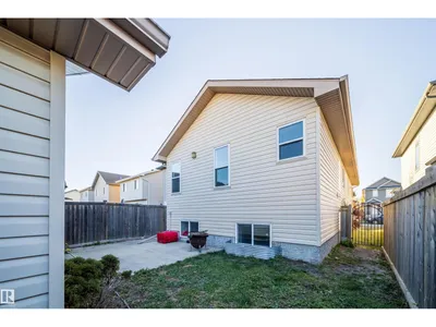 1126 36A AV NW photo 45