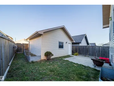 1126 36A AV NW photo 46