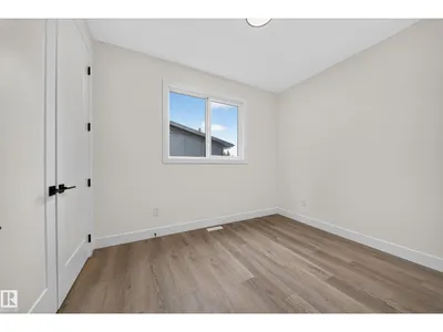 14610 85 AV NW photo 17