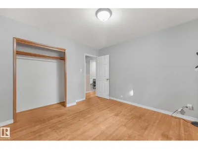 11716 130 ST NW photo 17