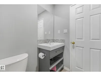 11716 130 ST NW photo 21
