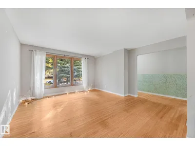 11716 130 ST NW photo 7