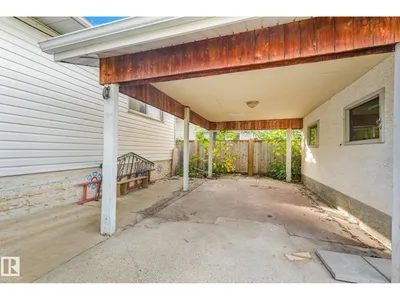 11716 130 ST NW photo 46