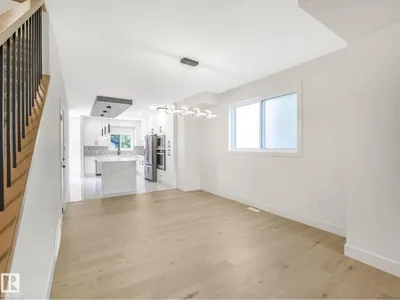 10963 129 ST NW photo 12
