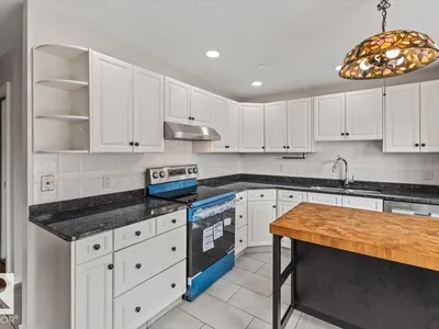 3607 106A ST NW photo 17