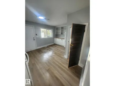 11308 94 ST NW photo 36