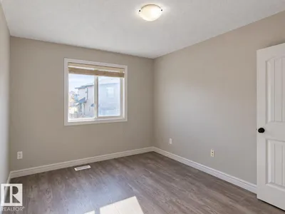 11525 18A AV SW photo 10