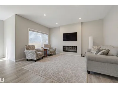 724 KINGLET BV NW photo 8