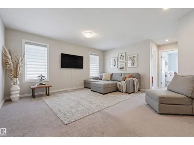 724 KINGLET BV NW photo 26