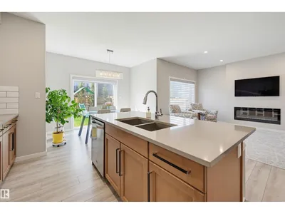 724 KINGLET BV NW photo 17