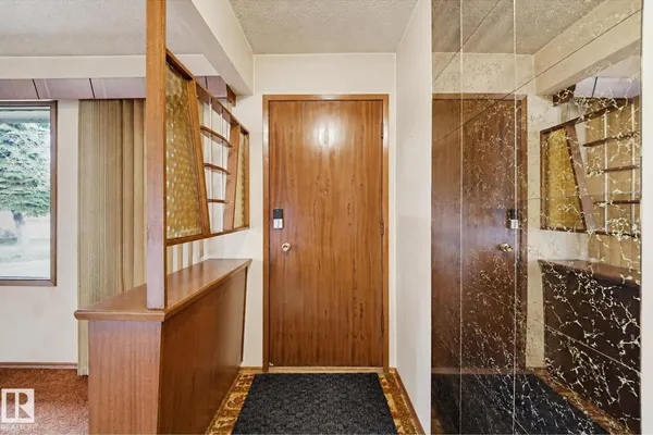 7319 150 AV NW photo 3
