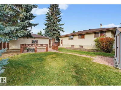 7319 150 AV NW photo 37