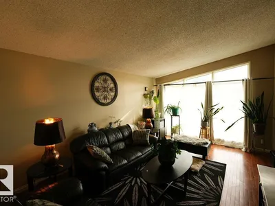 13836 26 ST NW photo 5