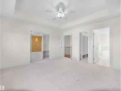 5219 18 AV SW photo 21