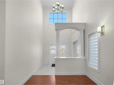 5219 18 AV SW photo 6