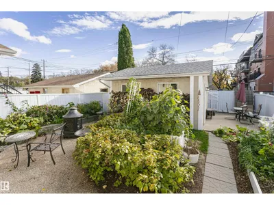 10839 80 Avenue NW photo 58