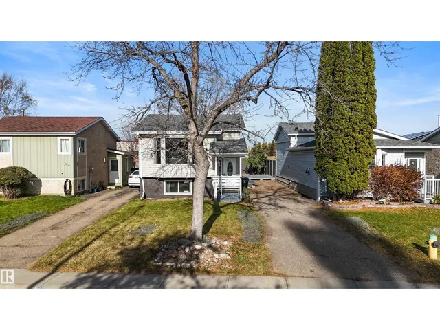 16 WILSON DR, Devon