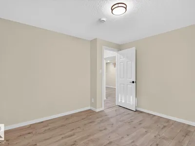 12007 69 ST NW photo 33