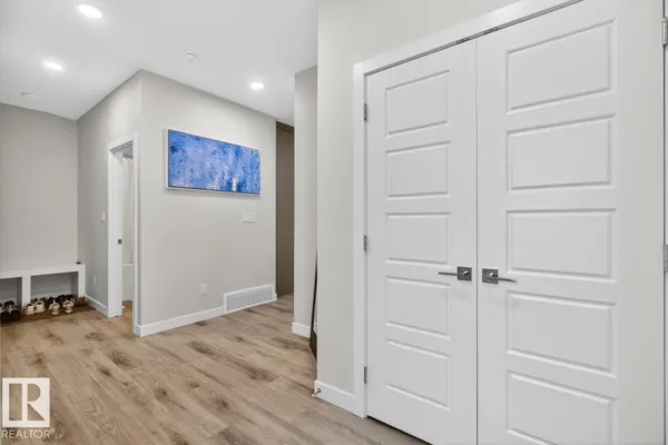 3227 Magpie LI NW photo 3