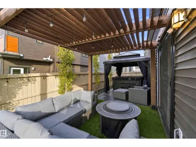 4204 HAWTHORN RO SW photo 58