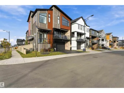 4204 HAWTHORN RO SW photo 70