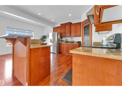 4620 160 AV NW photo 10
