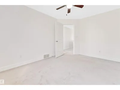 4620 160 AV NW photo 25