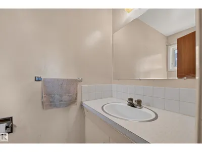 7615 135A AV NW NW photo 21