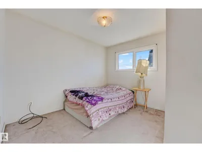 7615 135A AV NW NW photo 24