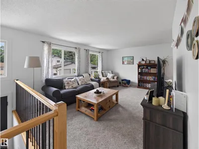 10136 81 ST NW photo 52