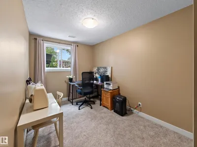 10136 81 ST NW photo 36