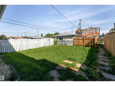 13435 101 ST NW photo 32
