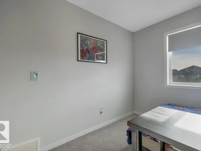 7435 181 AV NW photo 29