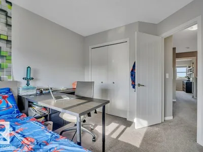 7435 181 AV NW photo 30