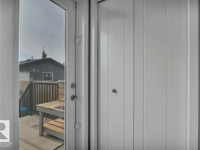 7435 181 AV NW photo 46