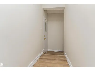 29 GRENFELL AV photo 13