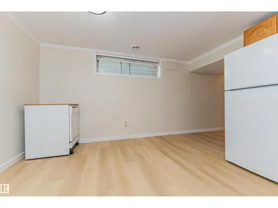 29 GRENFELL AV photo 27