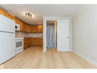 29 GRENFELL AV photo 28