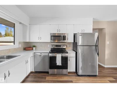 10420 36A AV NW photo 18