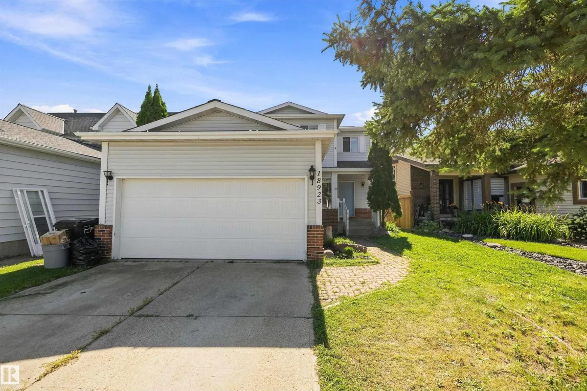 18923 82 AV NW exterior