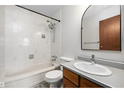 18923 82 AV NW photo 38